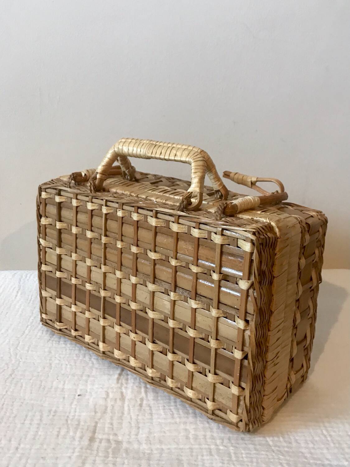 Small wicker case