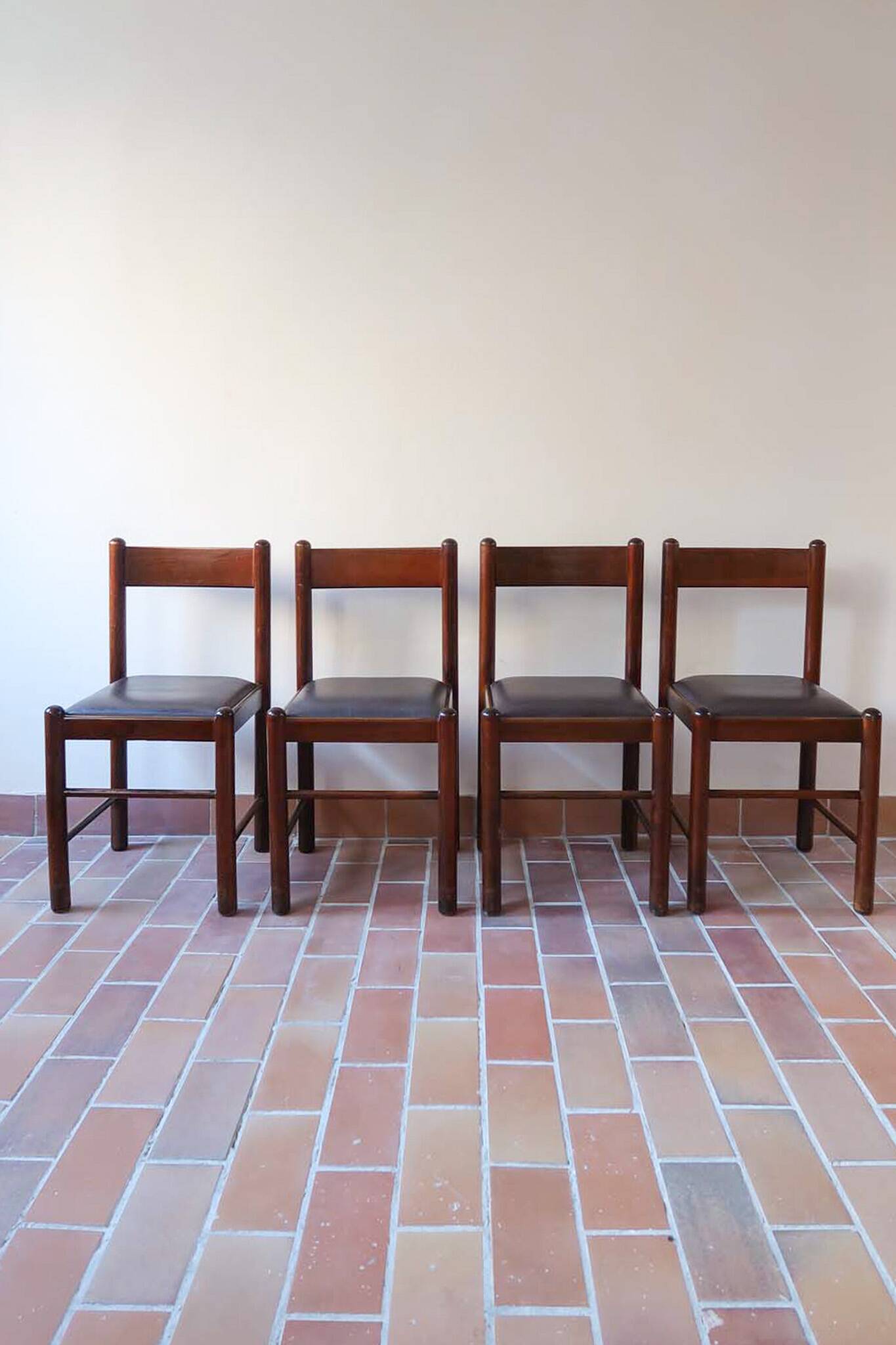 4 brutalist skai chairs (3 lots available)