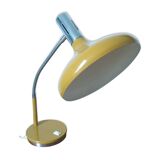 Large desk lamp has to lay