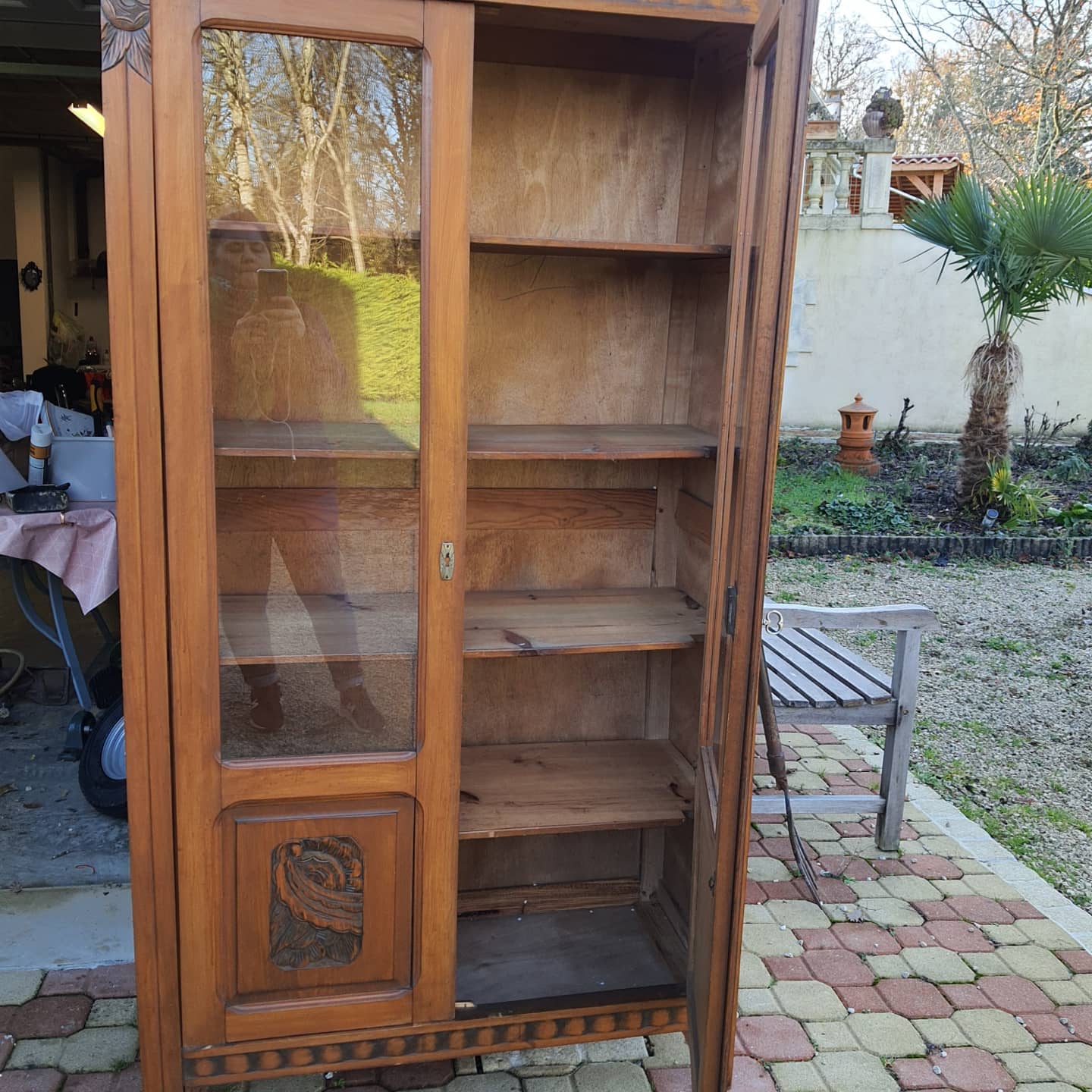 Parisian window cabinet