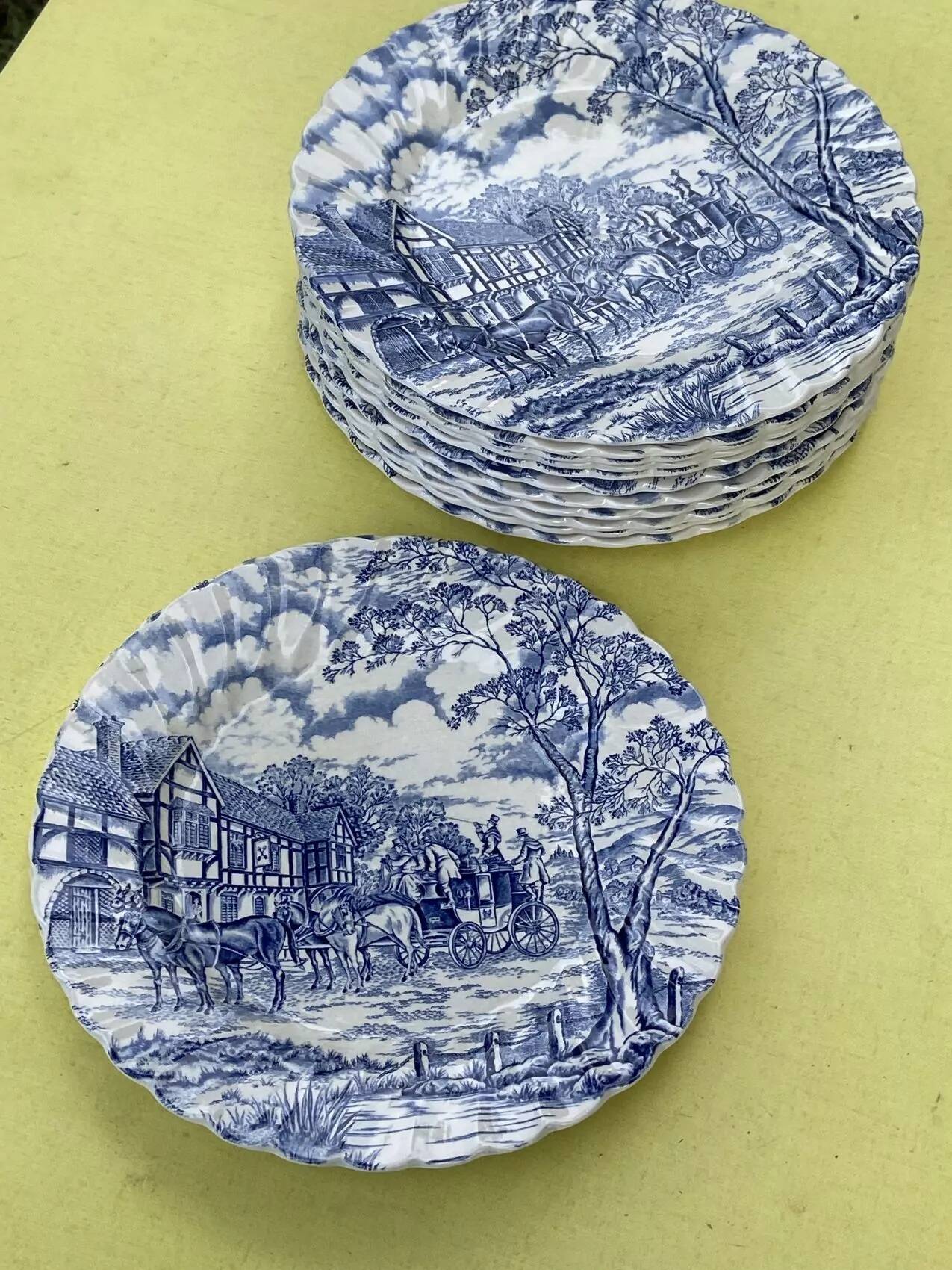 Set of 12 Myott dinner plates - Royal Mail - English Staffordshire earthenware
