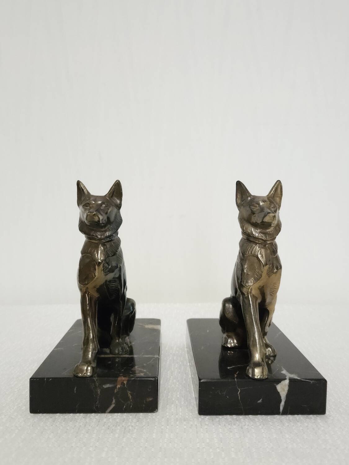 Vintage dog bookends