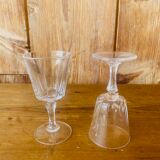 Set of 8 small glasses on foot in transparent glass