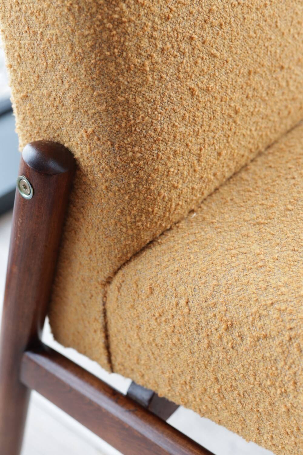 Fauteuil vintage jaune bouclé 1970