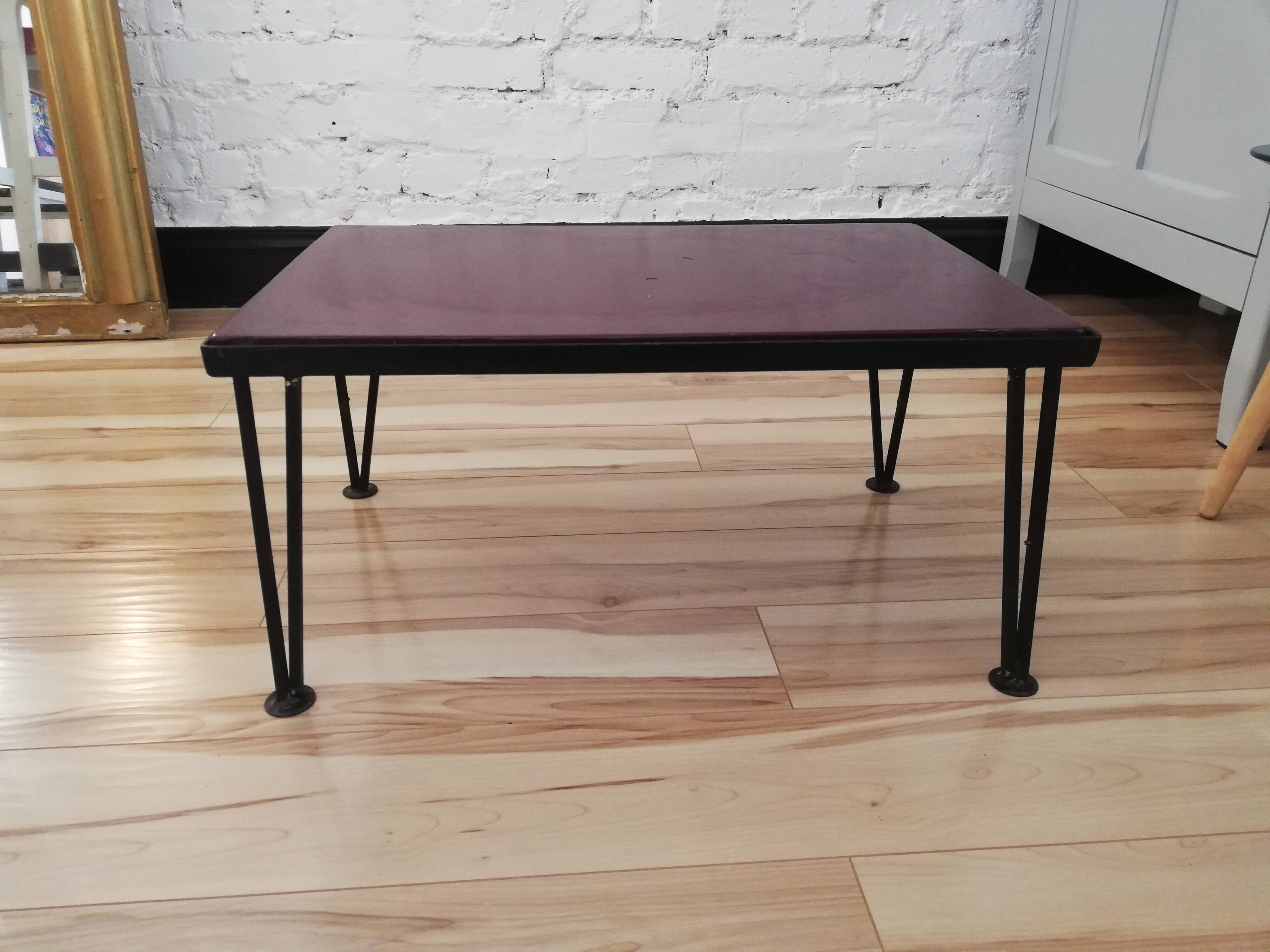 Coffee table black iron compat legs