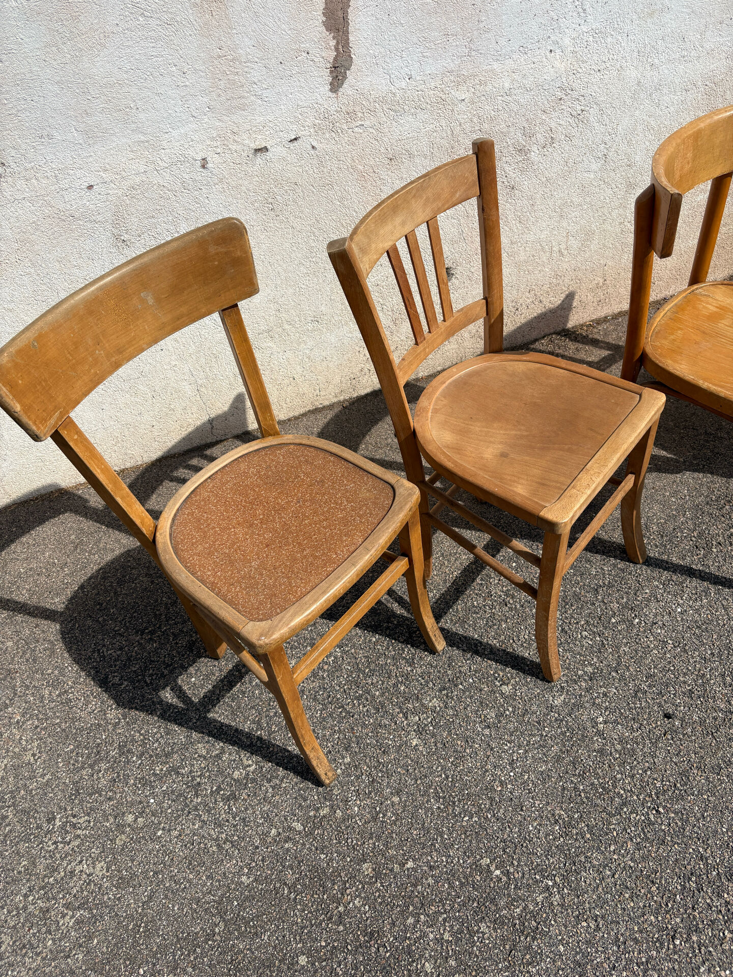 Set de 4 chaises bistrot dépareillées vintage 