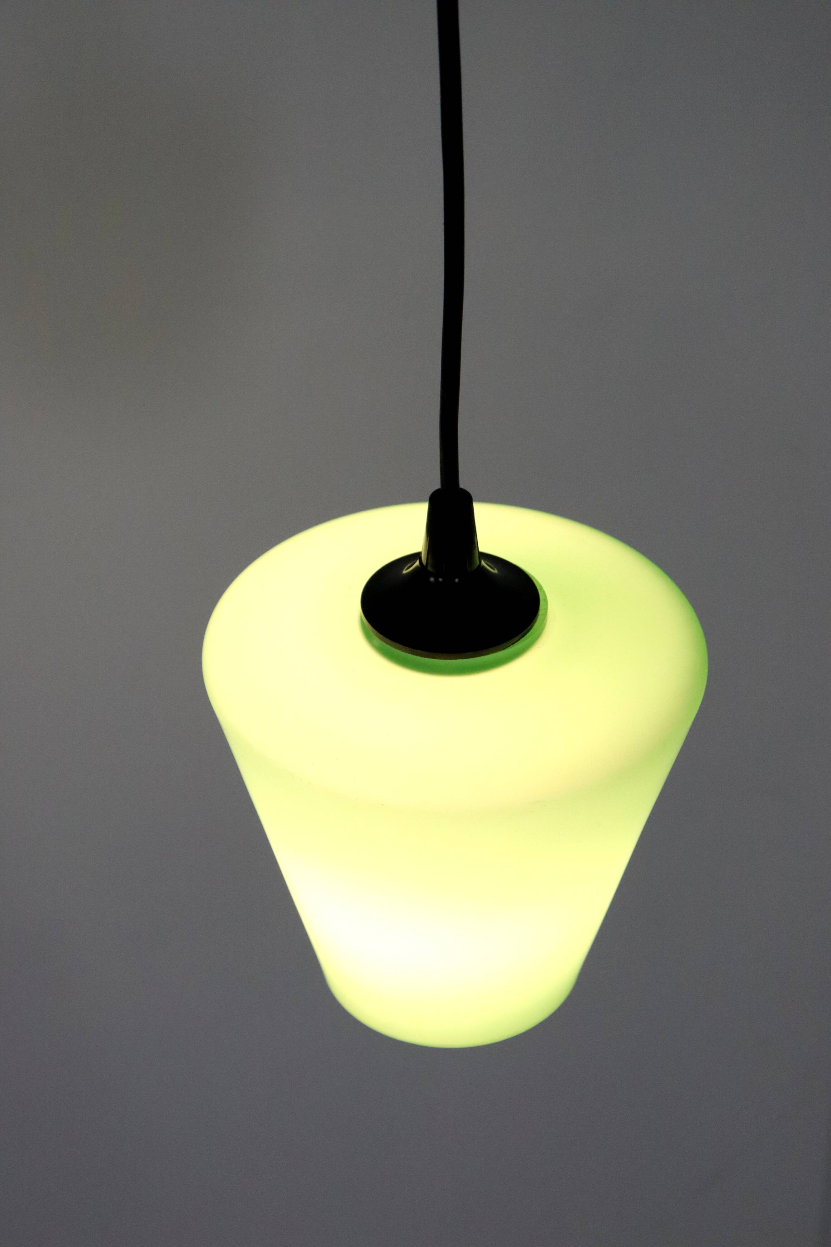 Lampe suspendue en verre vert