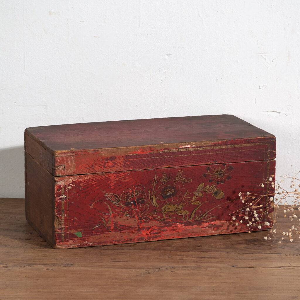 Ancient oriental chest in garnet red (circa 1900) #36