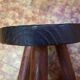 Tabouret tripode brutaliste