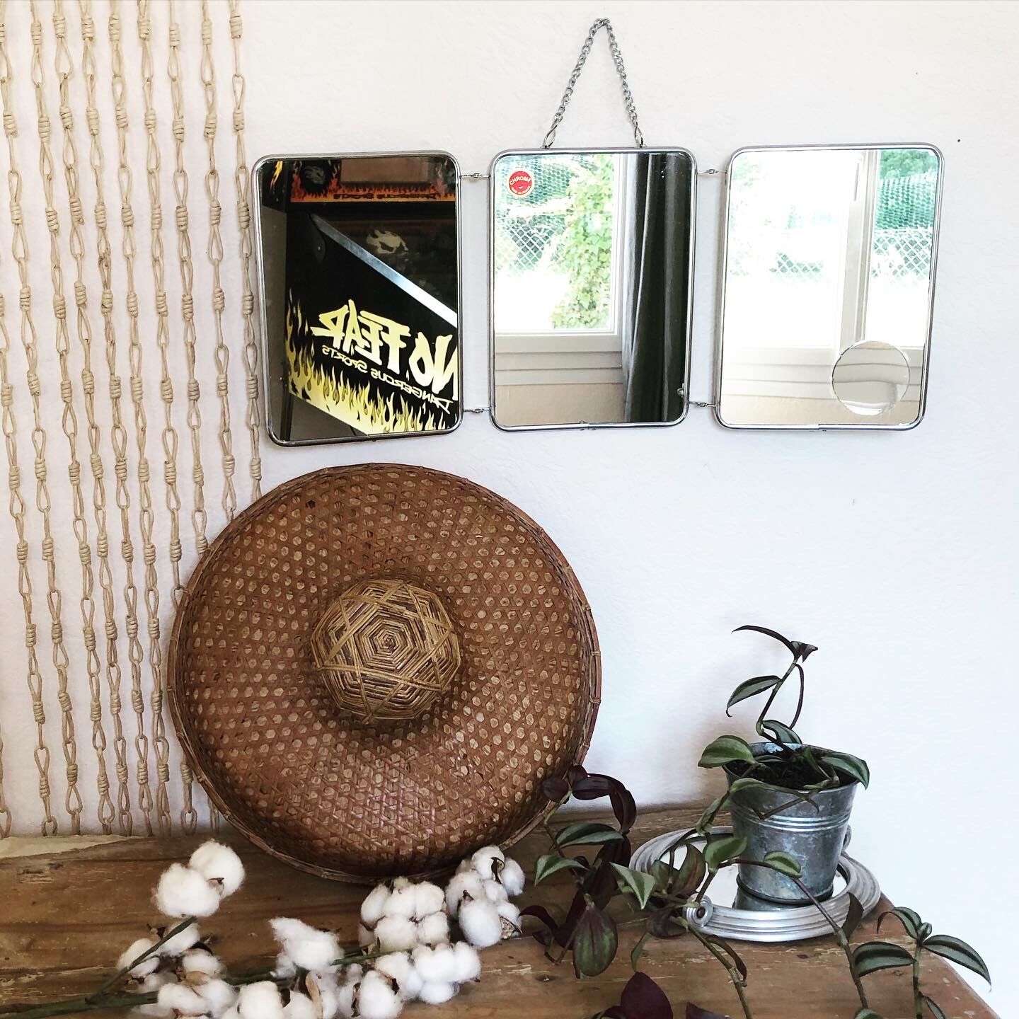 Metal barber tryptic