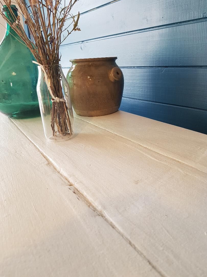 Former parisian buffet white