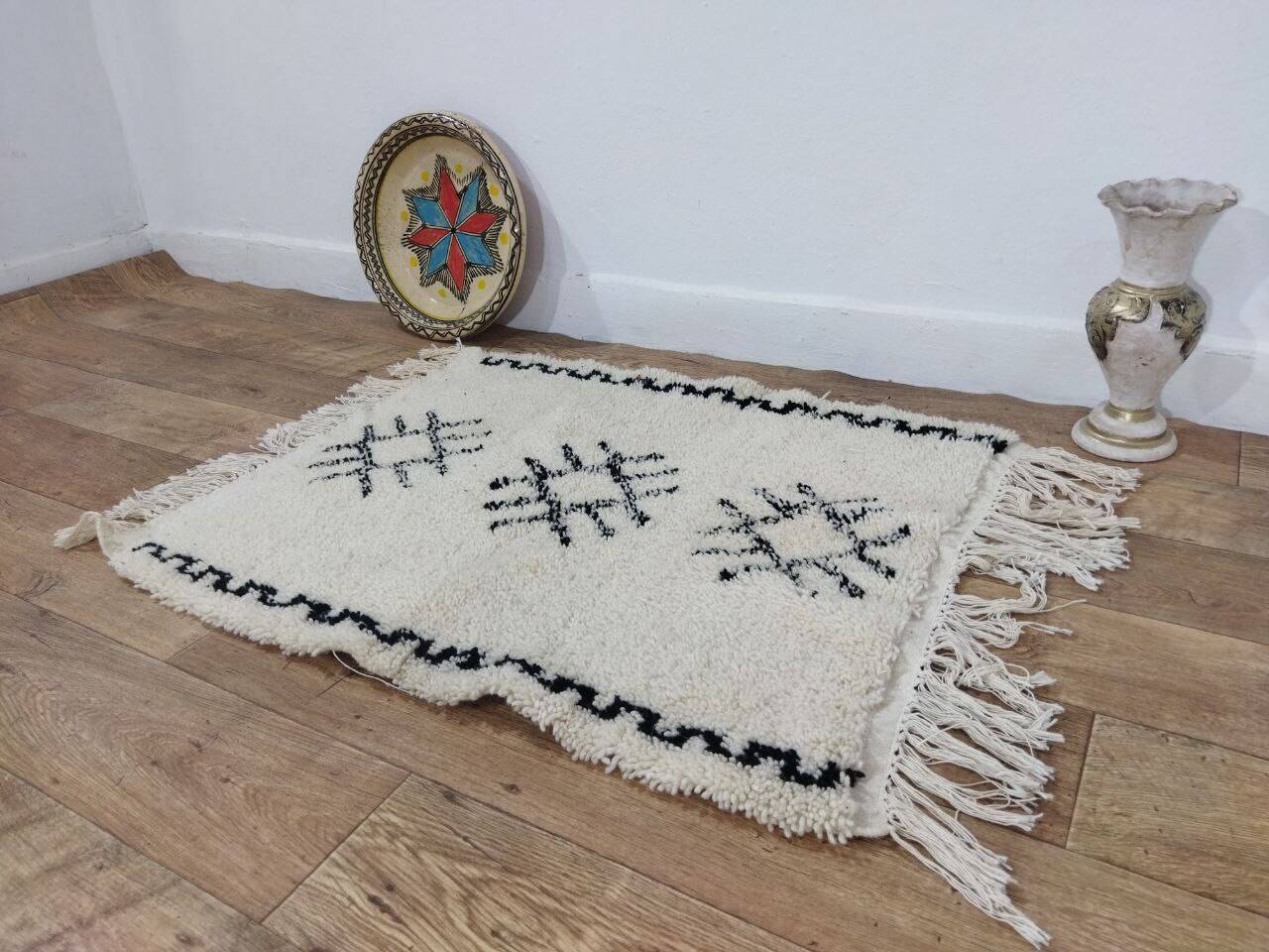 Handcrafted Moroccan Berber Rug 95 X 78 CM
