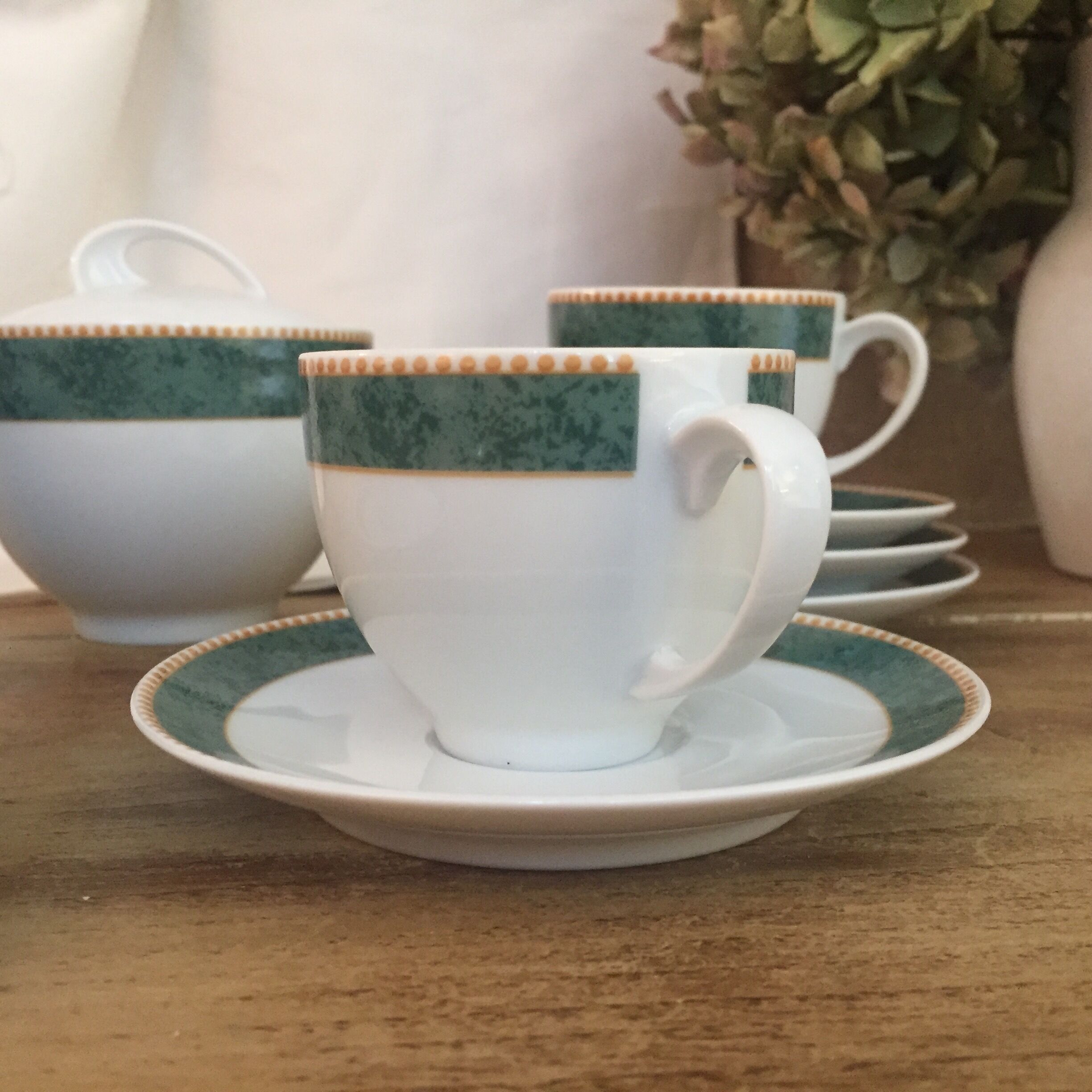 Coffee cups and sugar maker Geneviève Lethu