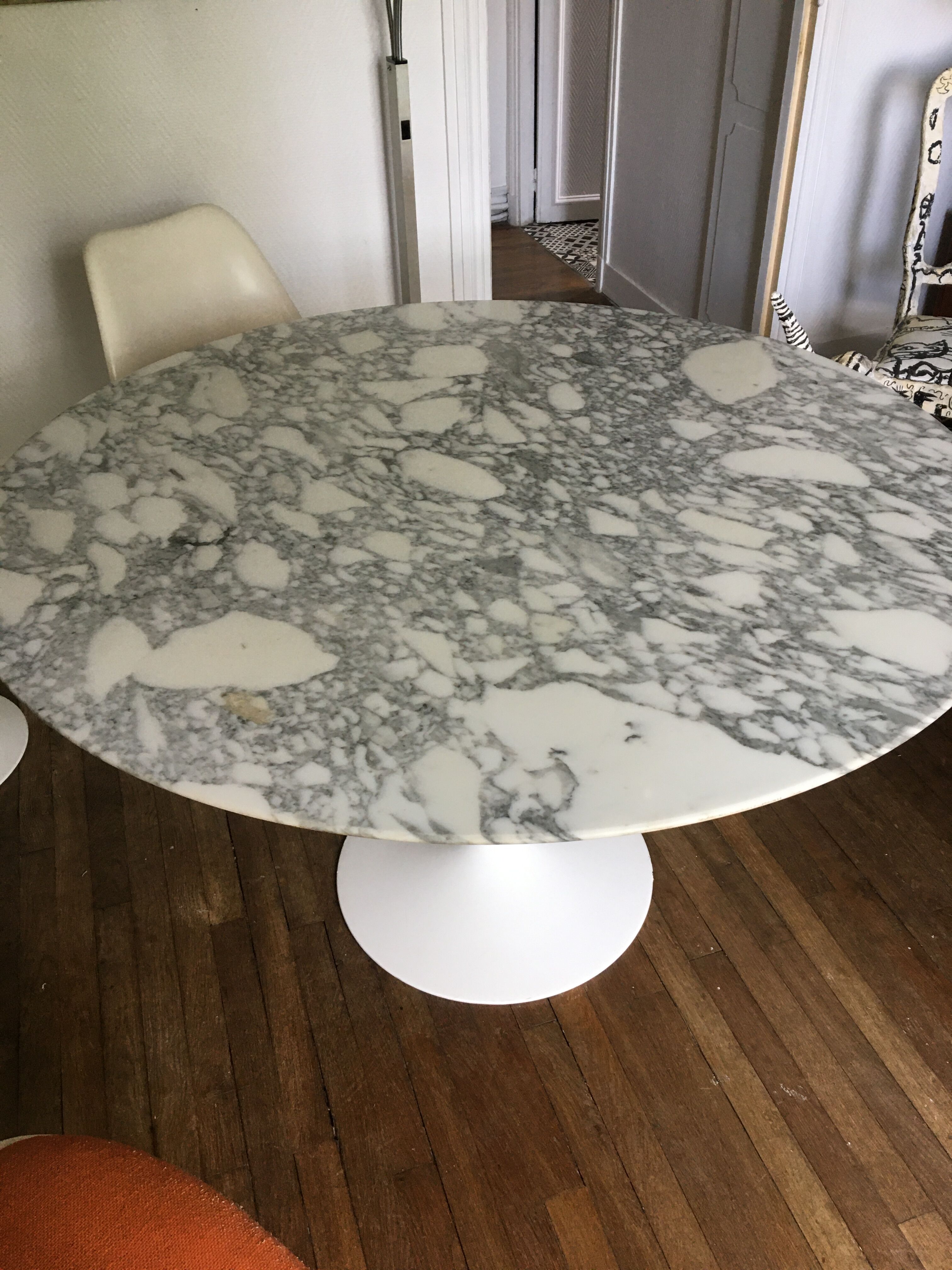 Knoll Tulip Table