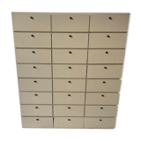 Clamshell cabinet