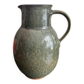 Stoneware jug of good capacity