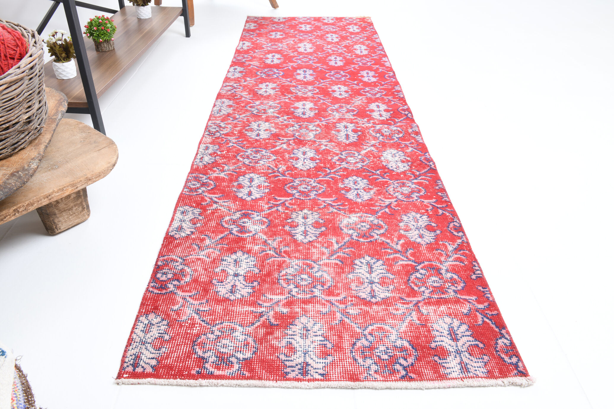 2x8 red classic vintage runner rug, 245x73cm