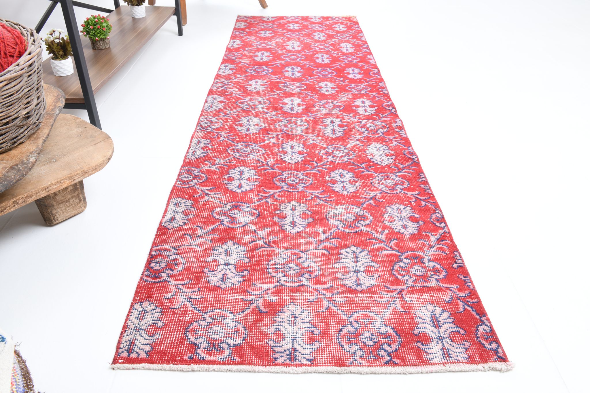 2x8 red classic vintage runner rug, 245x73cm