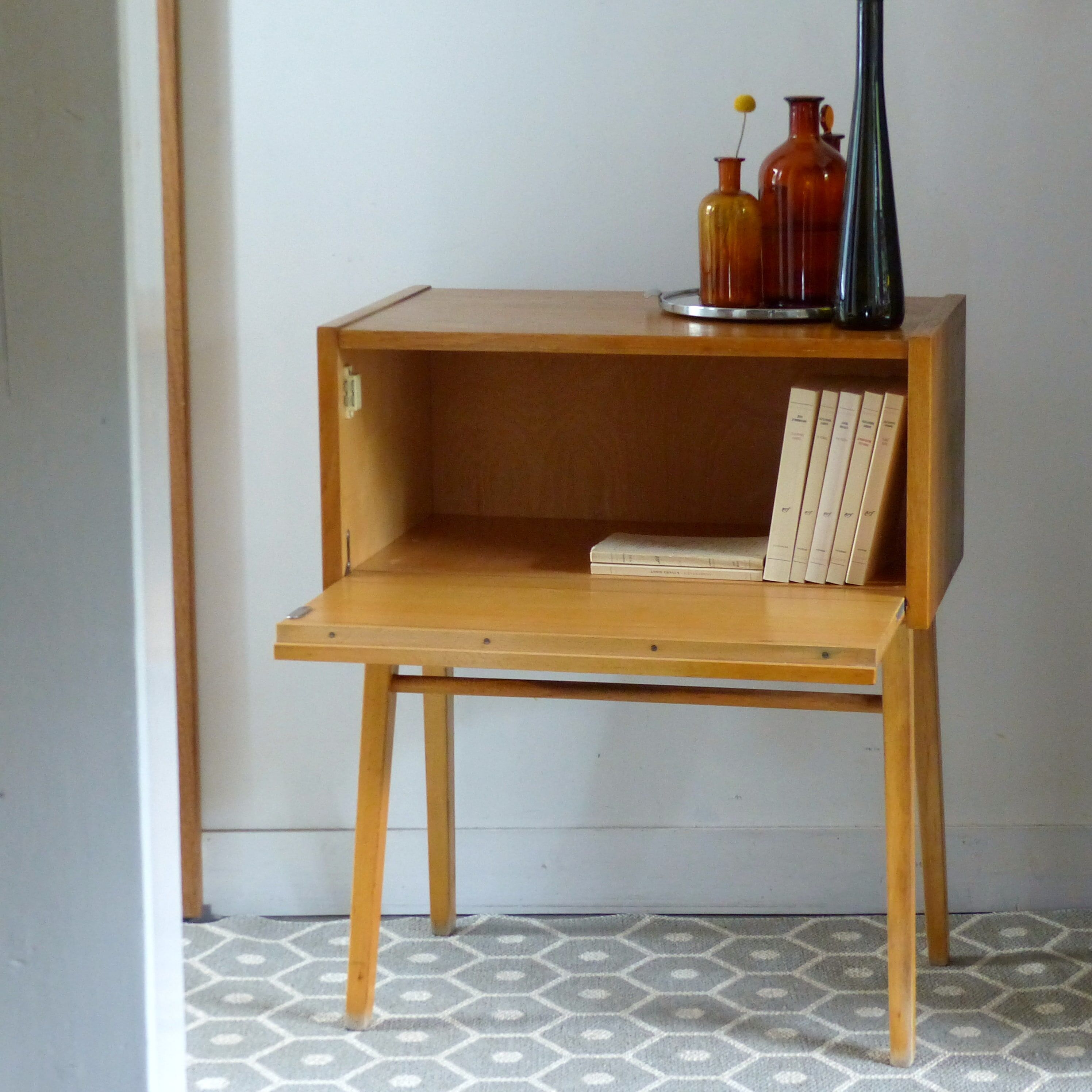 Furniture storage a flip-top box