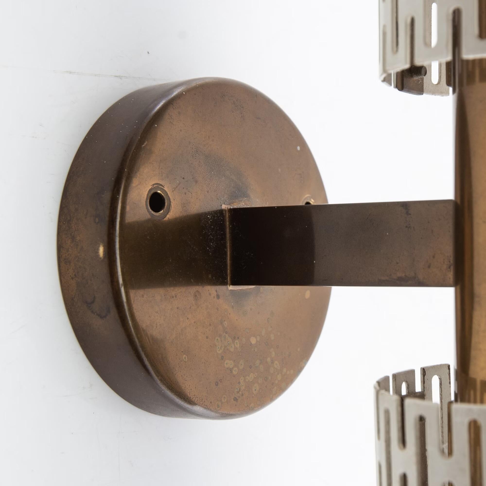 Rare wall light by Harald Notini Model No 11262 for Bohlmarks, 1950.