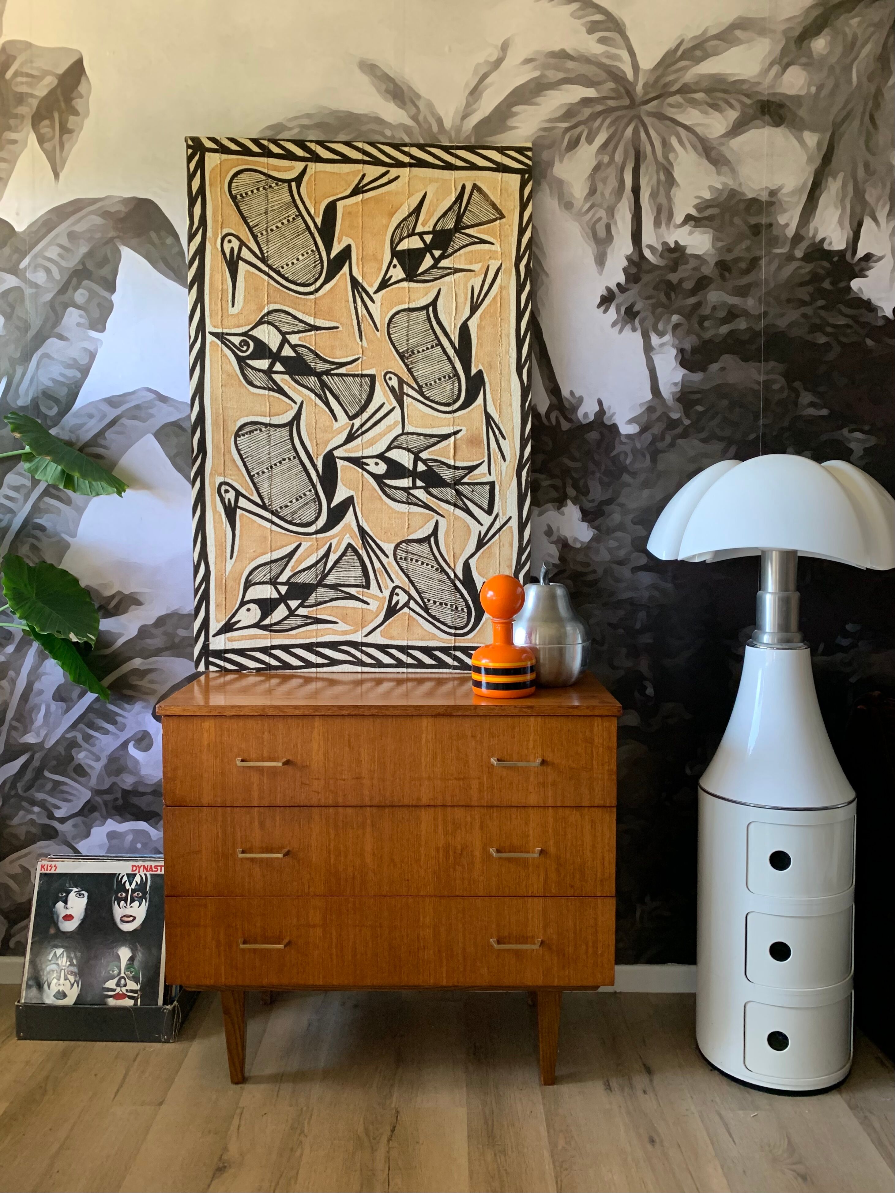 Dresser 60s