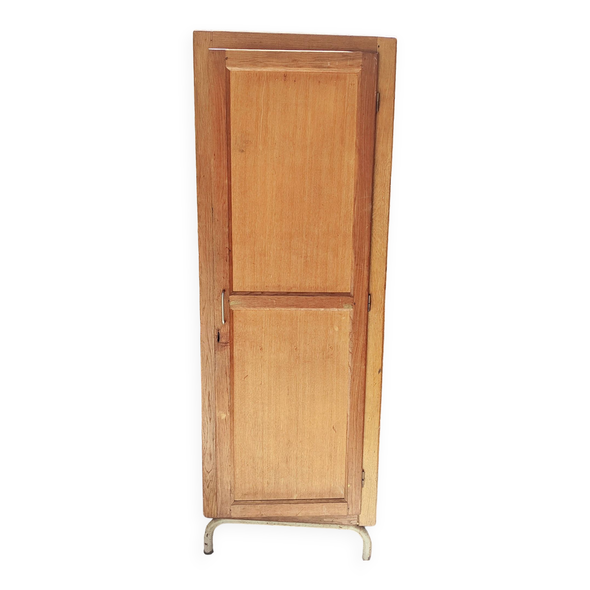 Cloakroom cabinet