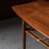 Table basse 'Planche de surf' en bois de teck avec étagère à magazines, design hollandais, années 1960
