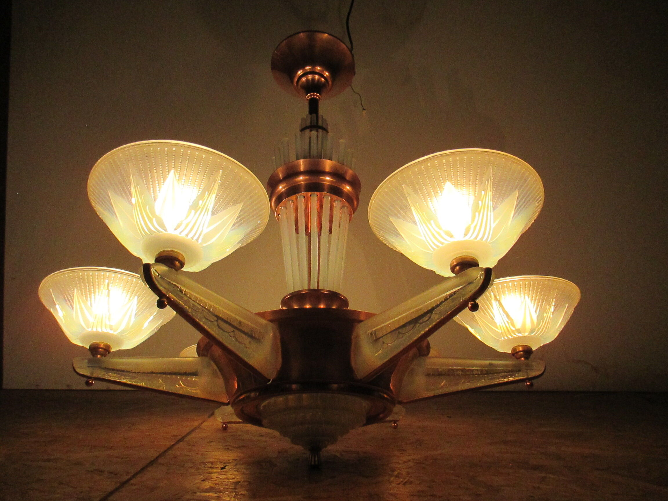 Chandelier Art Deco Petitot glassware ezan