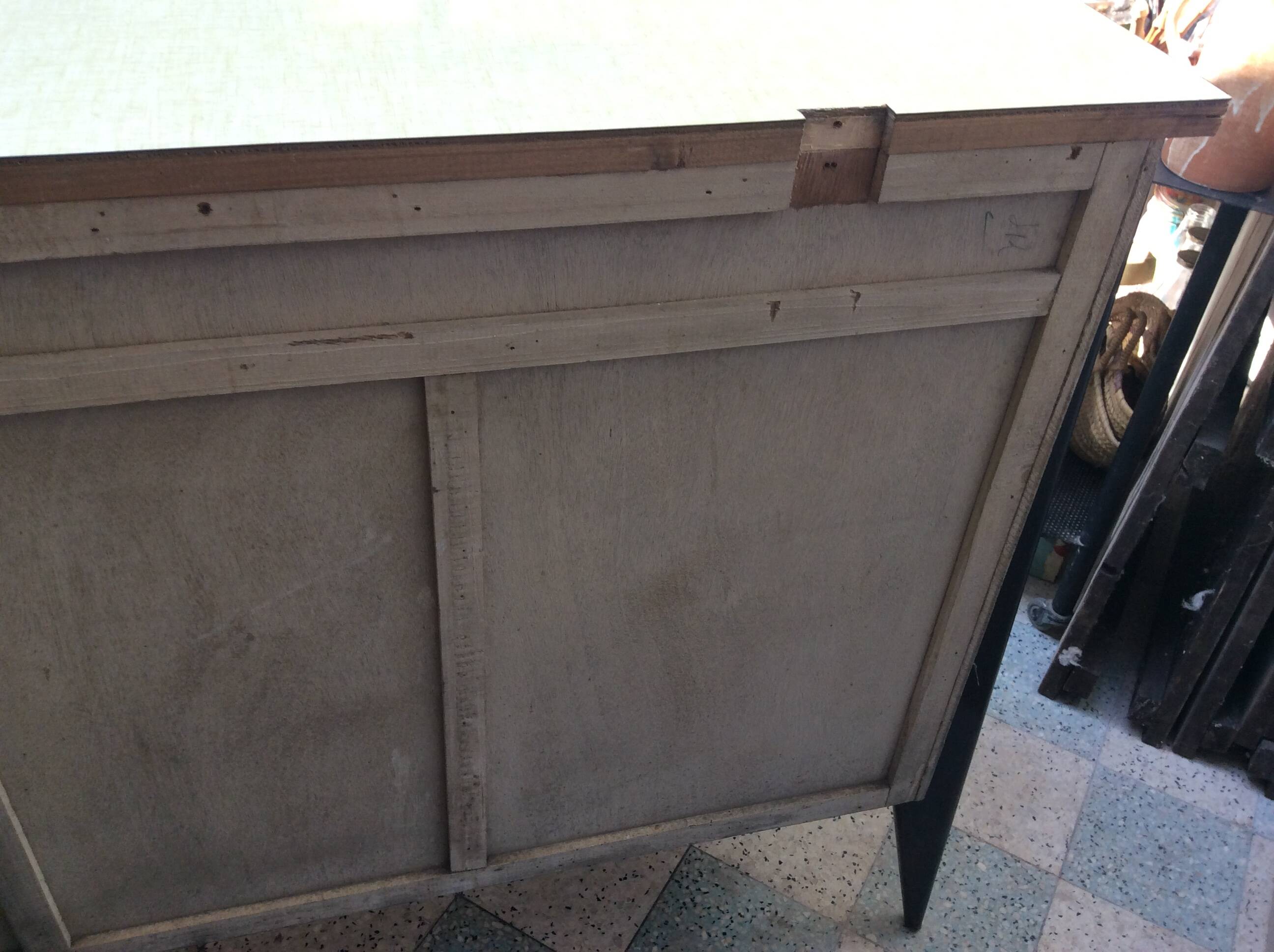 Kitchen sideboard in wood and Formica