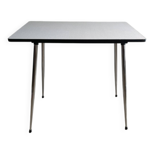 Petite table en formica - grise