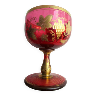 Chalice-shaped stemmed glass, red baccarat crystal painted with fine gold, vine décor