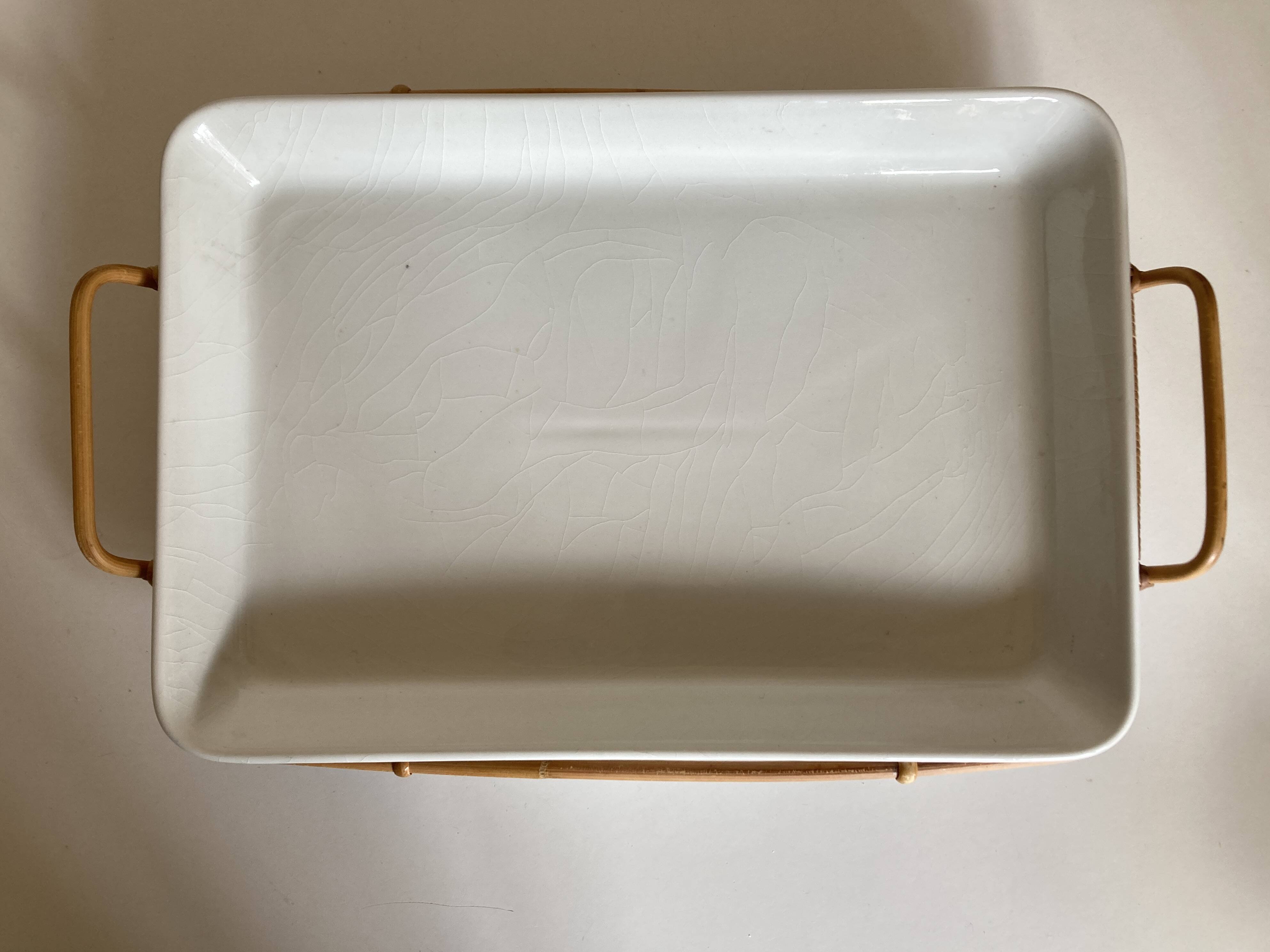 Plate Arabia Finland in faience and rattan 1960