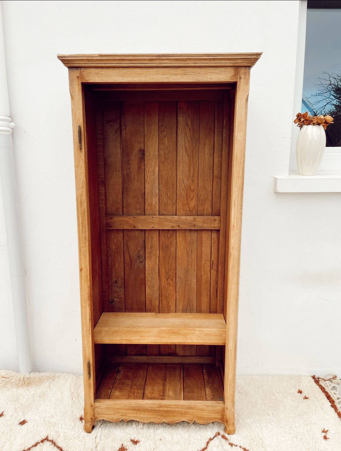 Wardrobe vintage raw wood