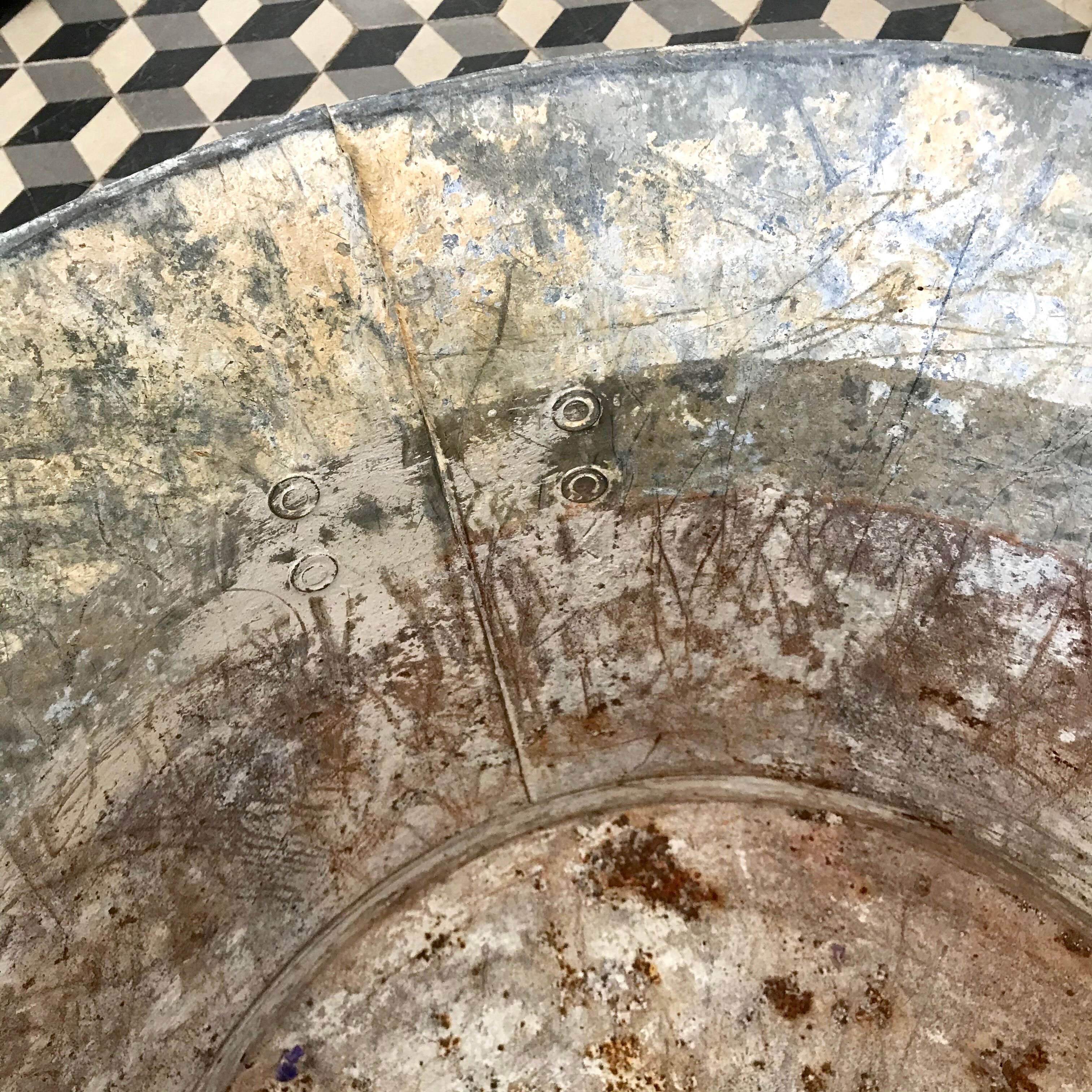 Zinc basin