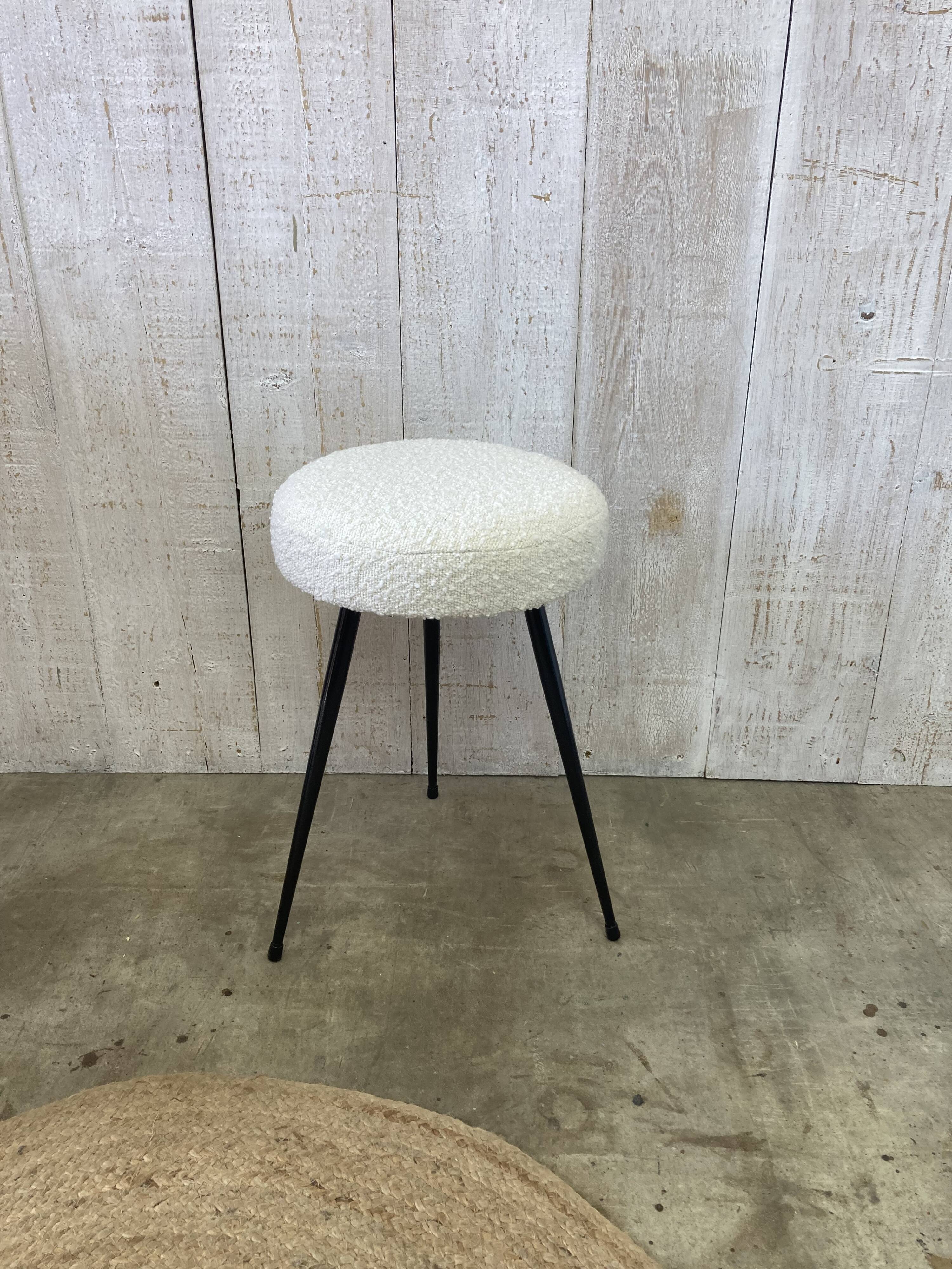 Tripod stool