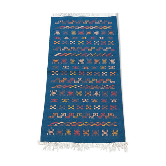 Tapis bleu à motifs berbères fait main  137x72cm