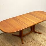 Extendable mid century oval teak dining table by Glostrup, 1960s