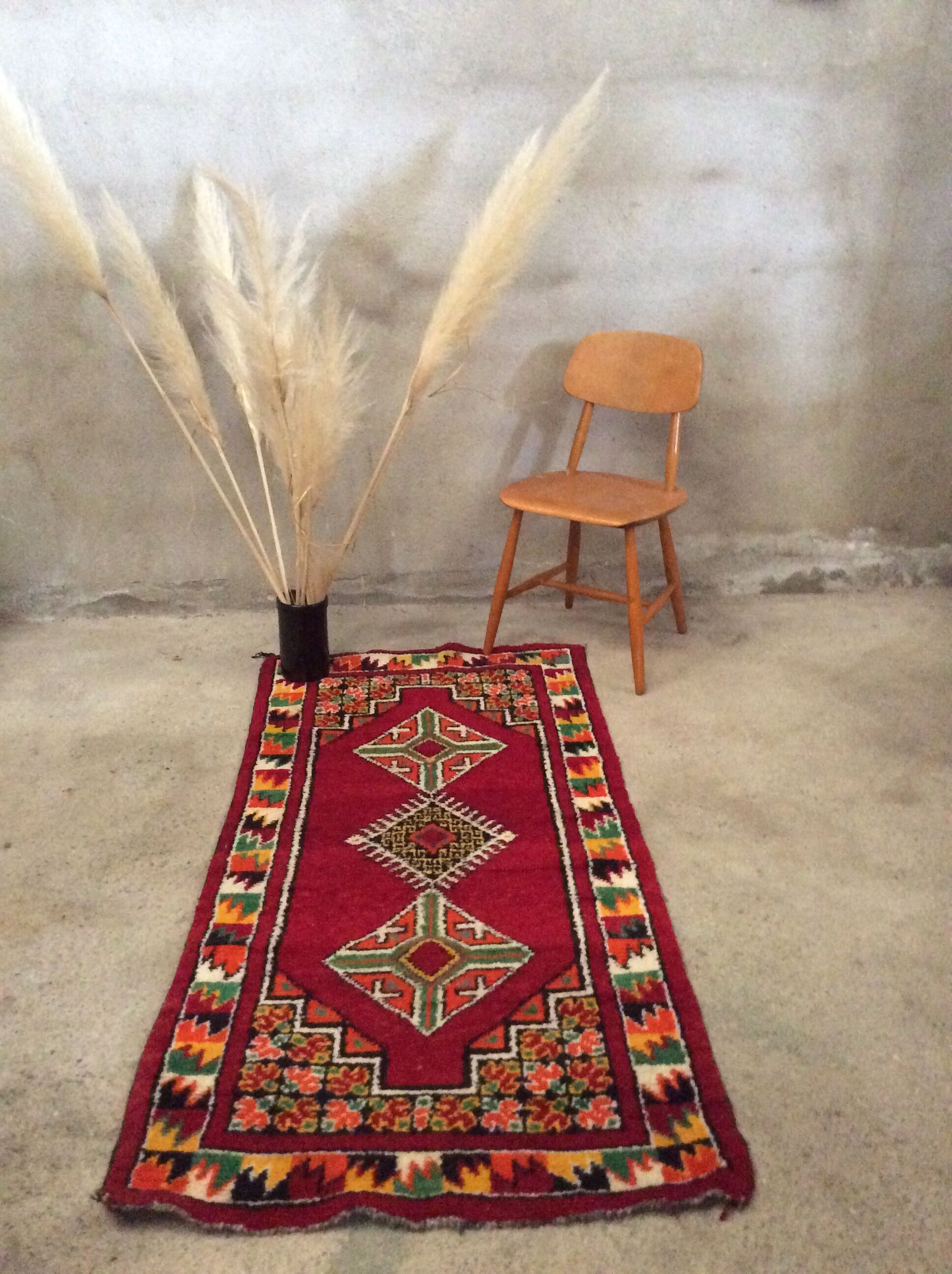 Ethnic Berber carpet 172x87cm