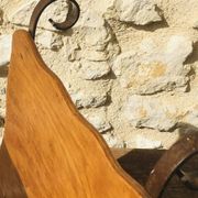 Porte revues vintage en bois et fer forgé circa 1950s
