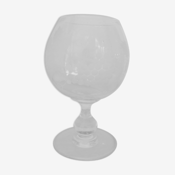 Engraved crystal grape glass