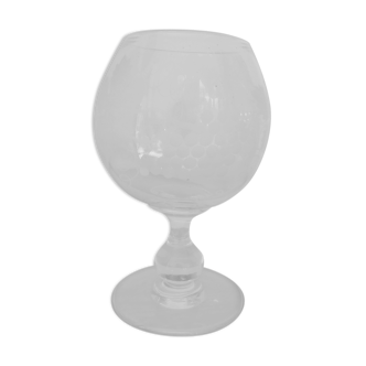 Engraved crystal grape glass