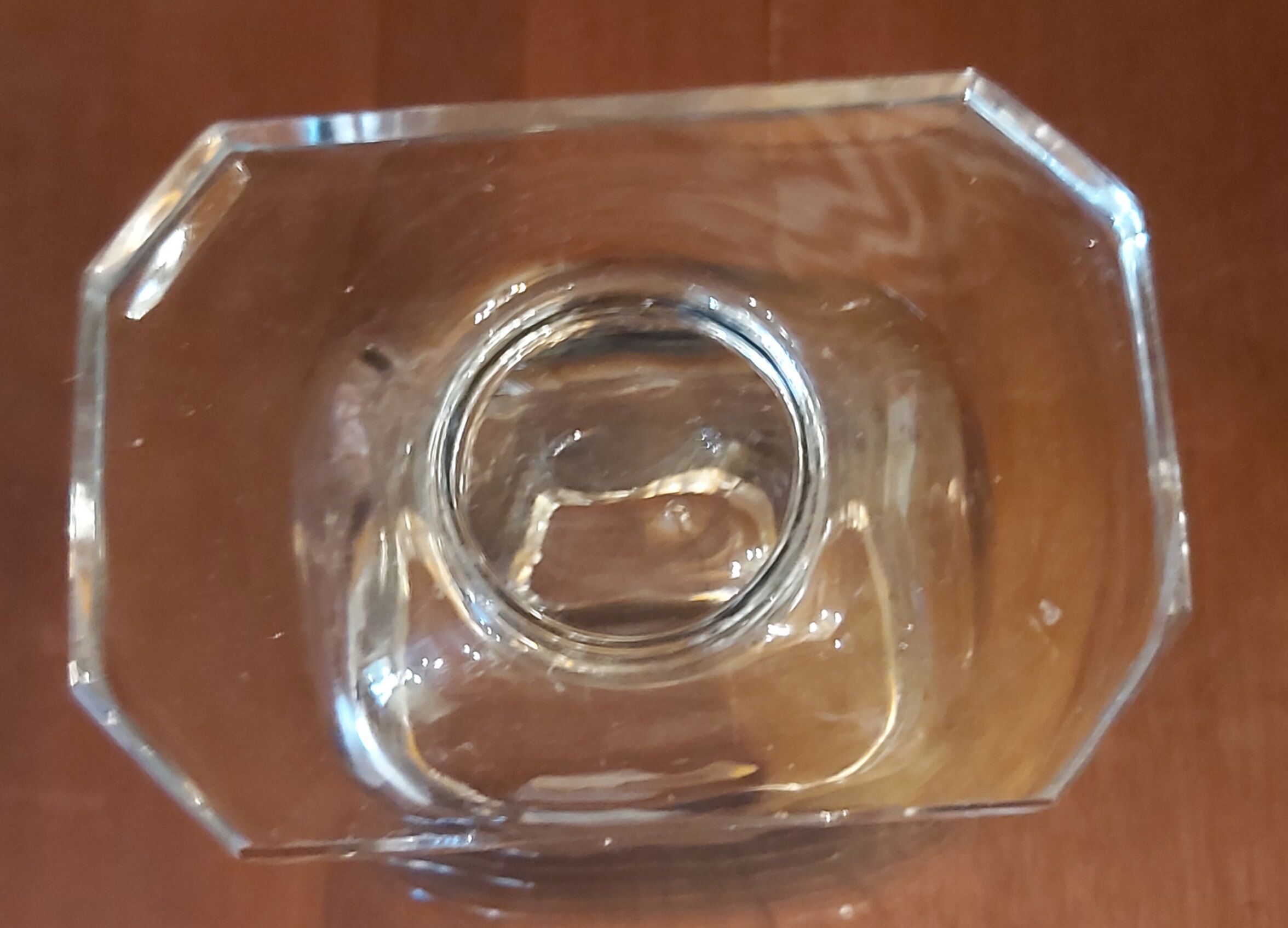 Crystal vase carved fish decoration