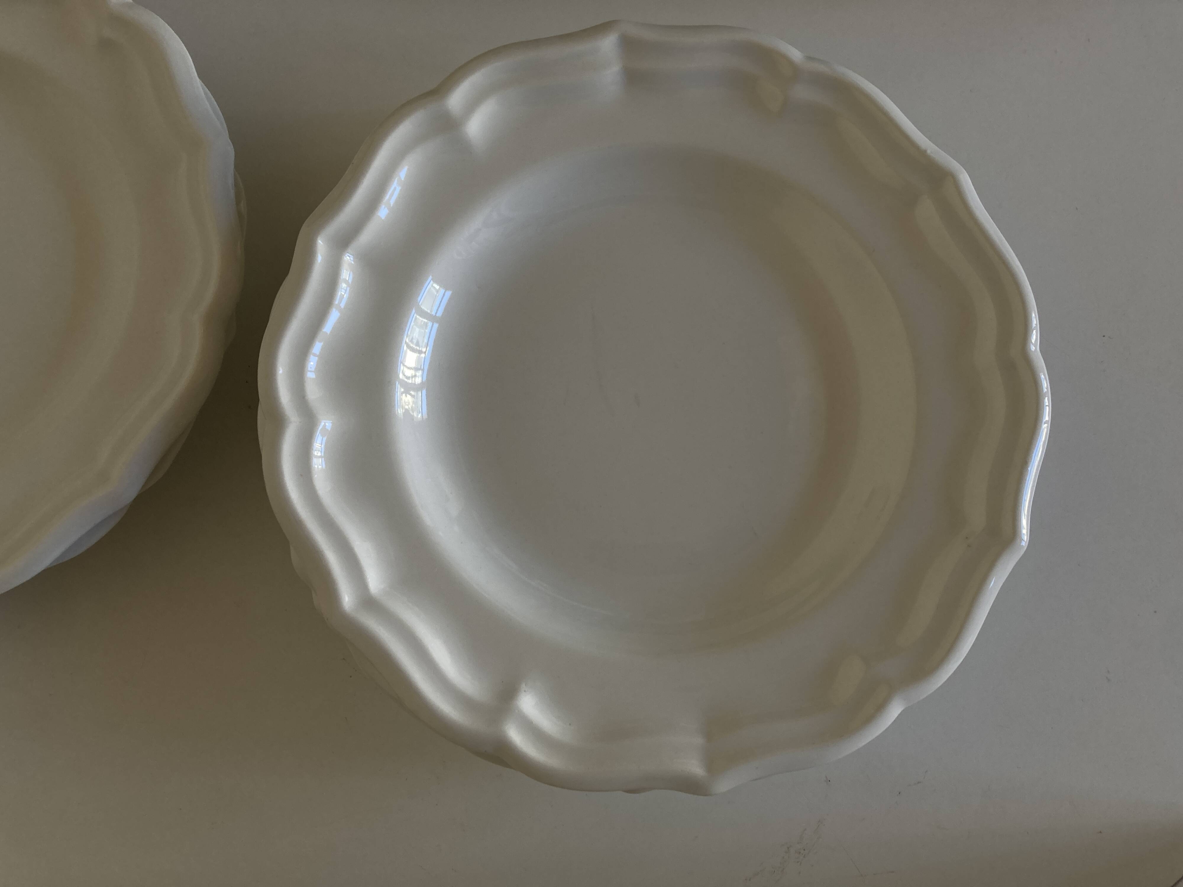 Set of 6 Gien earthenware plates with fluted edges, neo-classic white