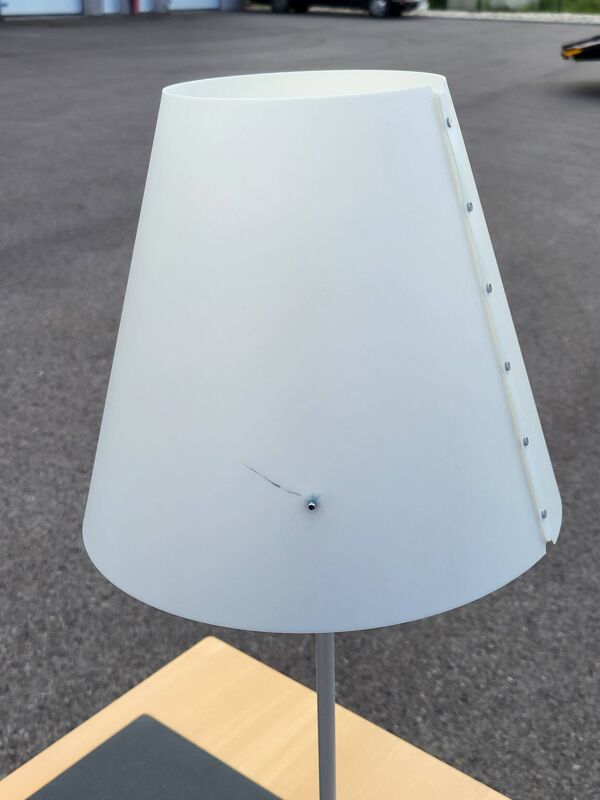 Bureau Jean Nouvel Edition Ligne Roset avec sa lampe d'origine création pour  Relais Châteaux 1980