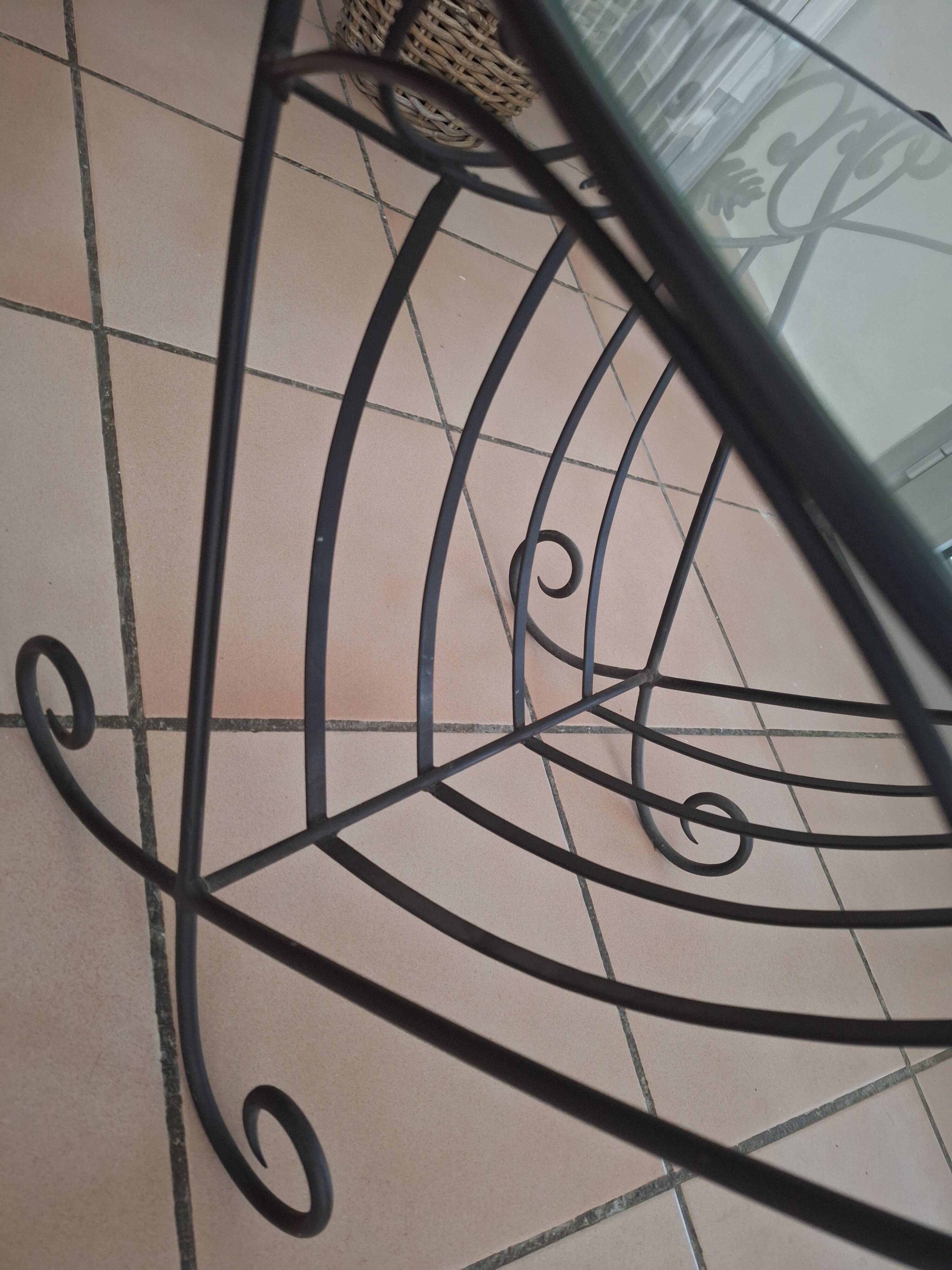 Table d'appoint porte revue
