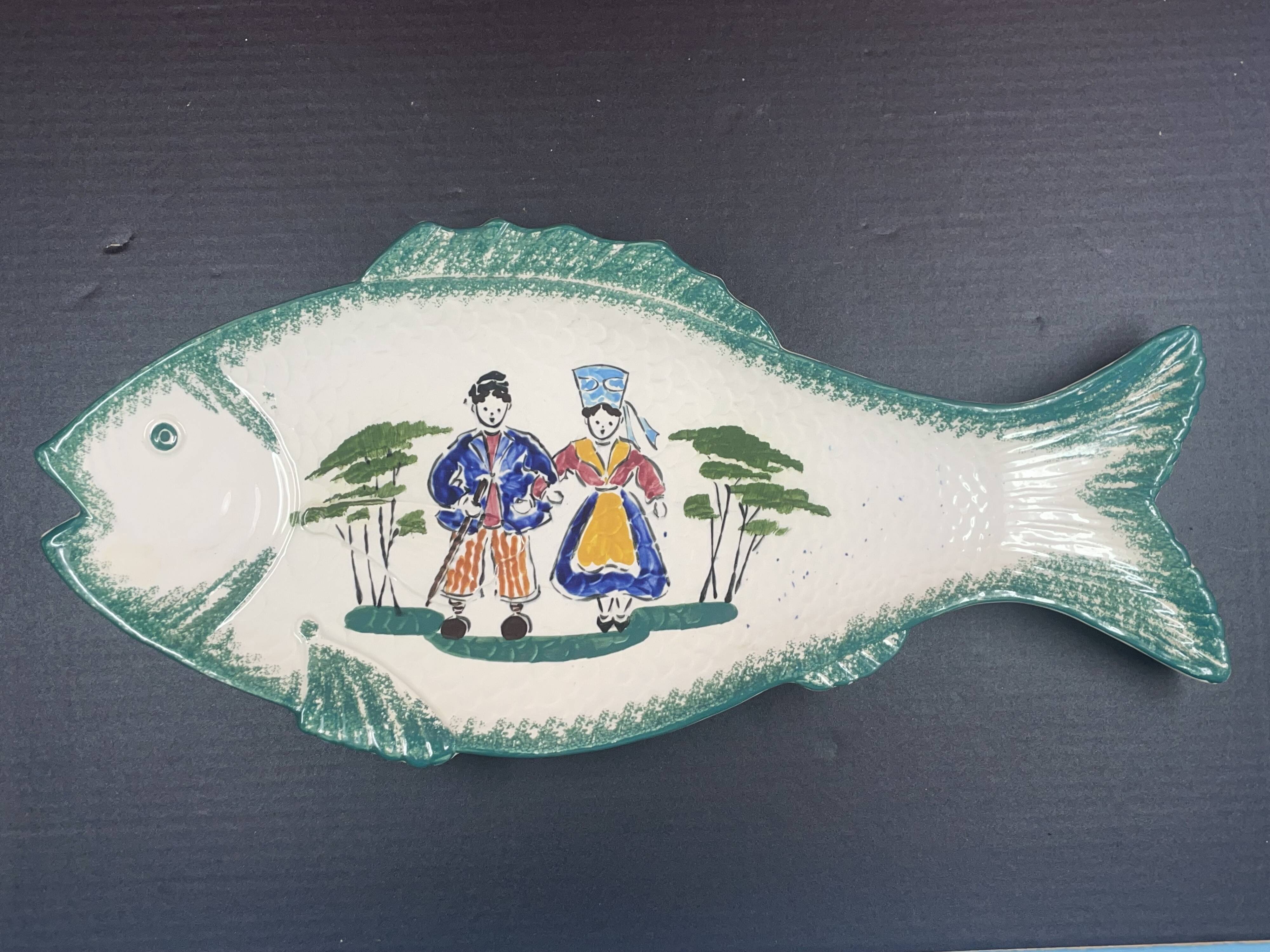 Large fish dish Faience de Pornic MBFA