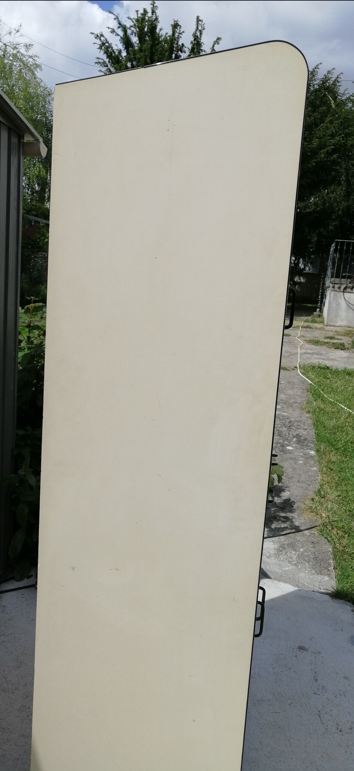 Buffet cuisine in pale yellow formica 50/60 years