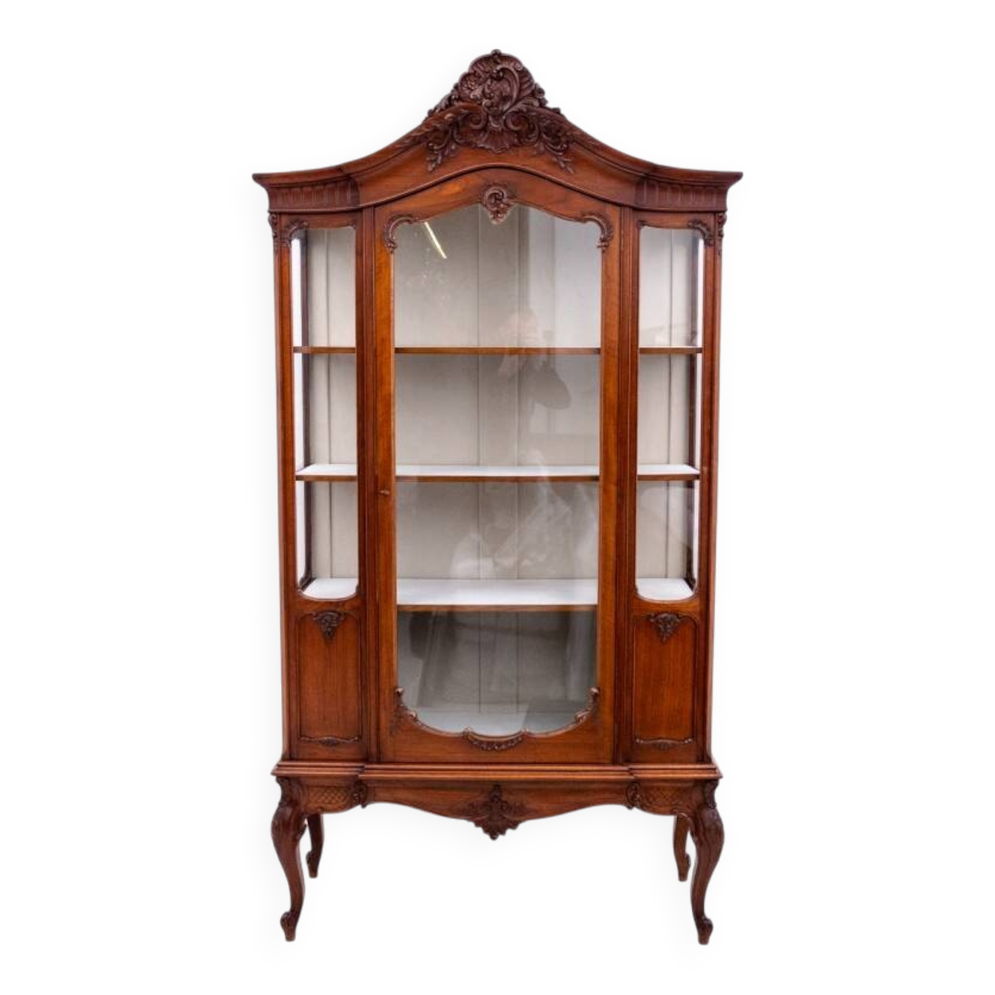 Exceptional display cabinet, Western Europe, France, circa 1910.