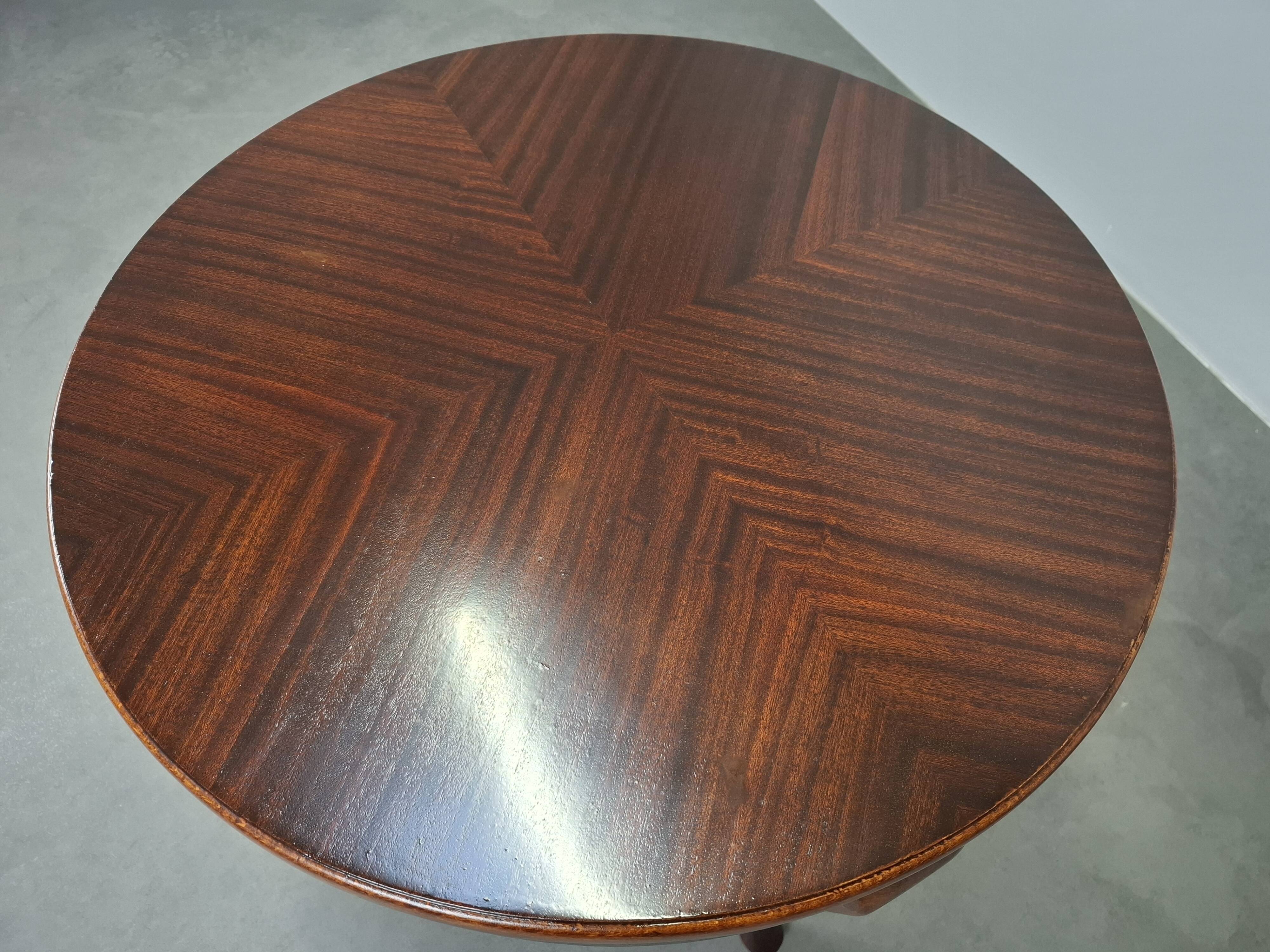 1930s Czechoslovak Art Deco Round Table in Wood and Veneer