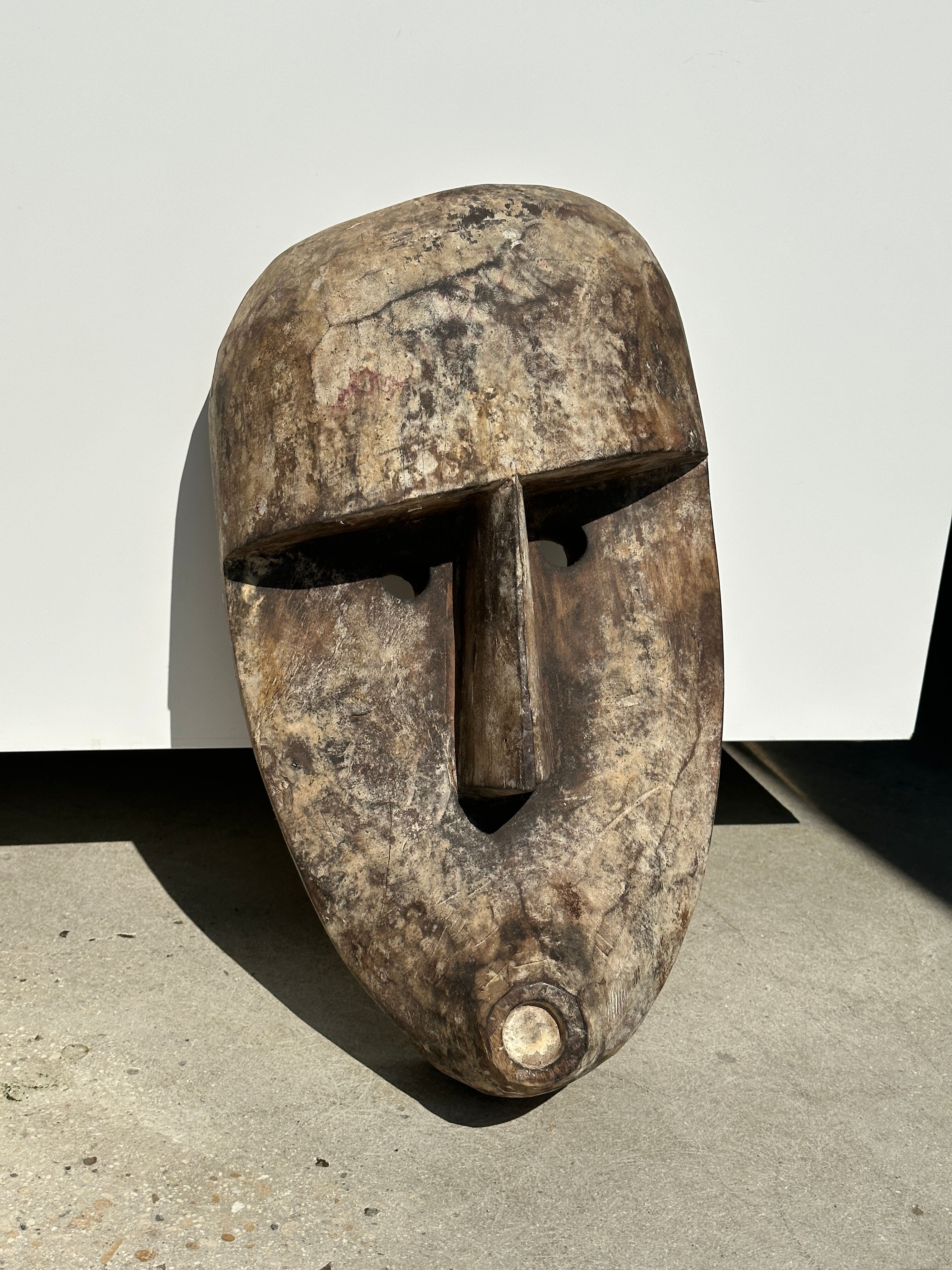 Large Timor mask in patinated wood H:50cm (2)